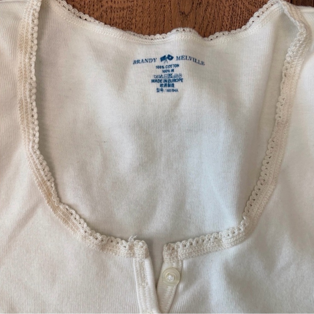 Brandy Melville Tee - Picture 3 of 3